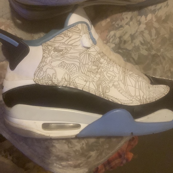 jordan 2s - Picture 2 of 3